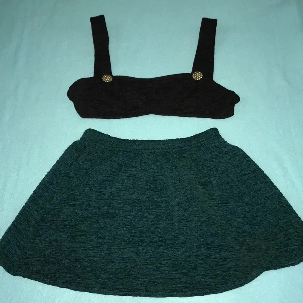 𝅺Mainstream wrap skirt cover up green size S/M matching swim top black size 10